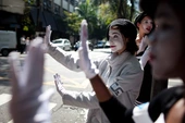 Mimes Directing Traffic in Bogotá Had Surprisingly Loud Impacts